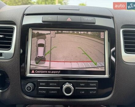 Белый Фольксваген Туарег, объемом двигателя 2.97 л и пробегом 177 тыс. км за 22333 $, фото 6 на Automoto.ua