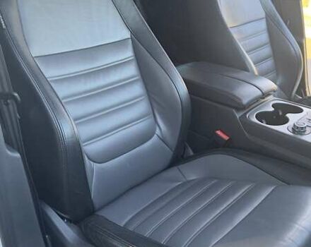 Белый Фольксваген Туарег, объемом двигателя 4.13 л и пробегом 128 тыс. км за 29000 $, фото 26 на Automoto.ua