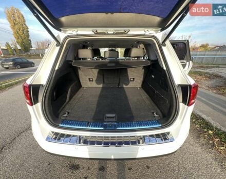 Белый Фольксваген Туарег, объемом двигателя 2.46 л и пробегом 169 тыс. км за 25555 $, фото 24 на Automoto.ua