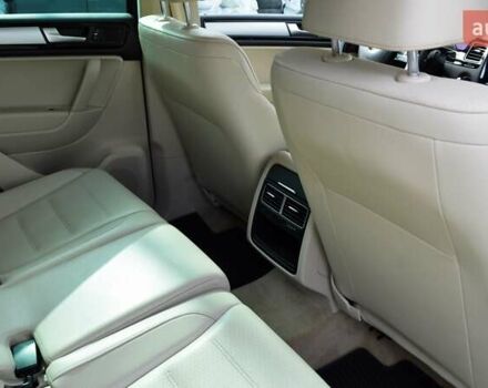 Белый Фольксваген Туарег, объемом двигателя 2.97 л и пробегом 272 тыс. км за 17500 $, фото 34 на Automoto.ua