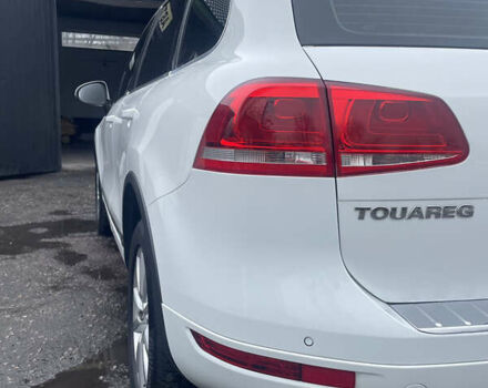 Білий Фольксваген Туарег, об'ємом двигуна 2.97 л та пробігом 130 тис. км за 21300 $, фото 11 на Automoto.ua