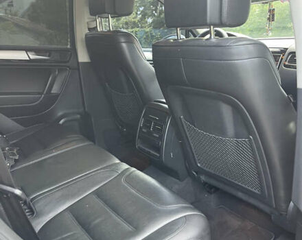 Белый Фольксваген Туарег, объемом двигателя 2.97 л и пробегом 257 тыс. км за 21000 $, фото 12 на Automoto.ua