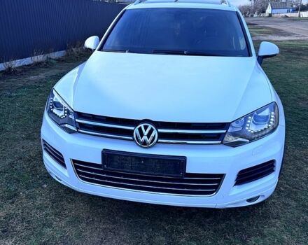 Білий Фольксваген Туарег, об'ємом двигуна 3 л та пробігом 247 тис. км за 20000 $, фото 4 на Automoto.ua