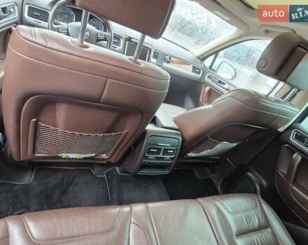 Белый Фольксваген Туарег, объемом двигателя 2.97 л и пробегом 182 тыс. км за 17700 $, фото 13 на Automoto.ua