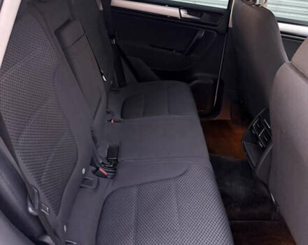 Білий Фольксваген Туарег, об'ємом двигуна 2.97 л та пробігом 231 тис. км за 17999 $, фото 22 на Automoto.ua