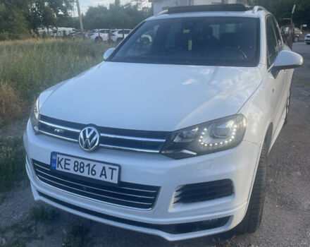 Белый Фольксваген Туарег, объемом двигателя 2.97 л и пробегом 242 тыс. км за 19999 $, фото 1 на Automoto.ua