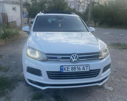 Белый Фольксваген Туарег, объемом двигателя 2.97 л и пробегом 242 тыс. км за 19999 $, фото 2 на Automoto.ua