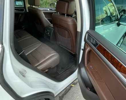 Белый Фольксваген Туарег, объемом двигателя 3 л и пробегом 152 тыс. км за 19500 $, фото 9 на Automoto.ua