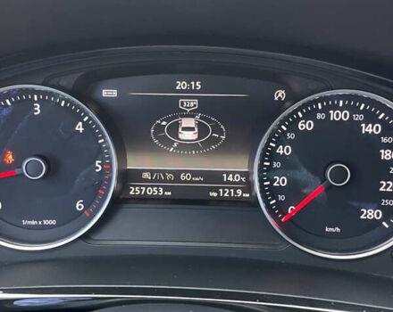 Белый Фольксваген Туарег, объемом двигателя 2.97 л и пробегом 257 тыс. км за 21000 $, фото 42 на Automoto.ua