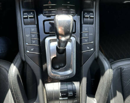 Белый Фольксваген Туарег, объемом двигателя 3 л и пробегом 148 тыс. км за 13000 $, фото 20 на Automoto.ua