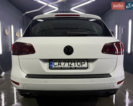 Белый Фольксваген Туарег, объемом двигателя 2.97 л и пробегом 370 тыс. км за 15499 $, фото 7 на Automoto.ua