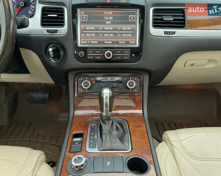 Білий Фольксваген Туарег, об'ємом двигуна 3 л та пробігом 123 тис. км за 17300 $, фото 33 на Automoto.ua