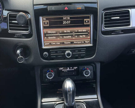 Белый Фольксваген Туарег, объемом двигателя 2.97 л и пробегом 257 тыс. км за 21000 $, фото 25 на Automoto.ua