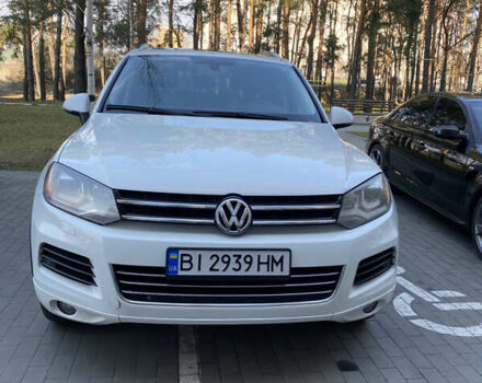 Белый Фольксваген Туарег, объемом двигателя 2.97 л и пробегом 337 тыс. км за 17900 $, фото 1 на Automoto.ua