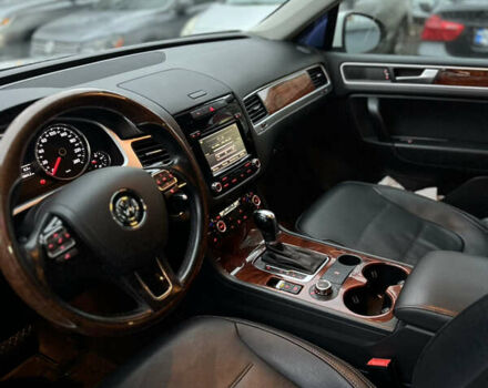 Белый Фольксваген Туарег, объемом двигателя 3 л и пробегом 215 тыс. км за 16700 $, фото 20 на Automoto.ua