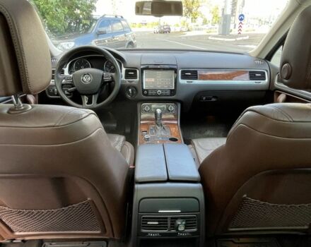 Белый Фольксваген Туарег, объемом двигателя 3 л и пробегом 152 тыс. км за 19500 $, фото 12 на Automoto.ua