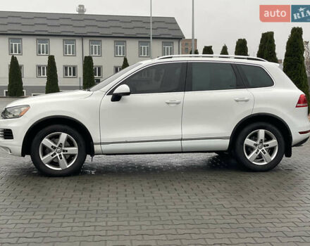 Білий Фольксваген Туарег, об'ємом двигуна 3 л та пробігом 123 тис. км за 17300 $, фото 15 на Automoto.ua