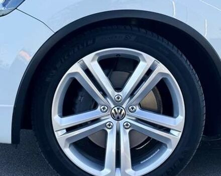 Белый Фольксваген Туарег, объемом двигателя 4.13 л и пробегом 128 тыс. км за 29000 $, фото 10 на Automoto.ua