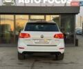 Белый Фольксваген Туарег, объемом двигателя 2.97 л и пробегом 270 тыс. км за 20990 $, фото 5 на Automoto.ua