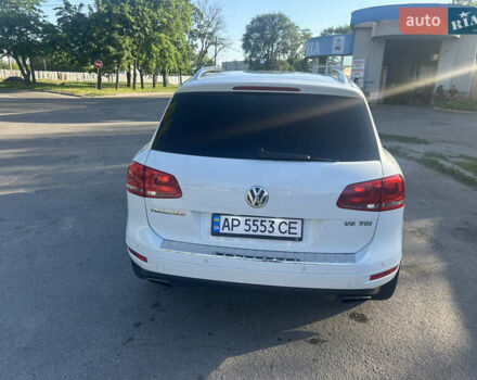 Белый Фольксваген Туарег, объемом двигателя 2.97 л и пробегом 245 тыс. км за 20000 $, фото 3 на Automoto.ua