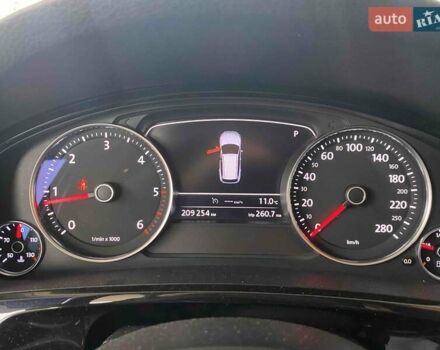 Белый Фольксваген Туарег, объемом двигателя 2.97 л и пробегом 209 тыс. км за 18000 $, фото 20 на Automoto.ua