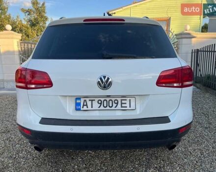 Білий Фольксваген Туарег, об'ємом двигуна 2.97 л та пробігом 337 тис. км за 18500 $, фото 2 на Automoto.ua