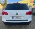 Білий Фольксваген Туарег, об'ємом двигуна 2.97 л та пробігом 337 тис. км за 18500 $, фото 2 на Automoto.ua