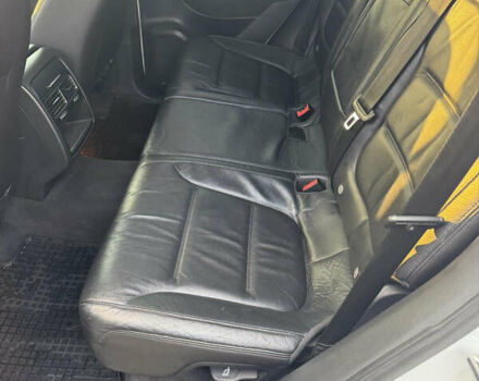 Белый Фольксваген Туарег, объемом двигателя 2.97 л и пробегом 230 тыс. км за 16800 $, фото 11 на Automoto.ua