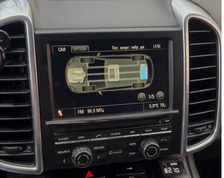 Белый Фольксваген Туарег, объемом двигателя 3 л и пробегом 148 тыс. км за 13000 $, фото 17 на Automoto.ua