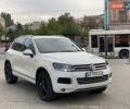 Білий Фольксваген Туарег, об'ємом двигуна 2.97 л та пробігом 230 тис. км за 14800 $, фото 1 на Automoto.ua