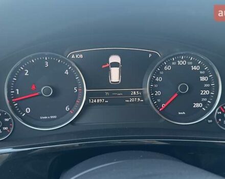 Белый Фольксваген Туарег, объемом двигателя 4.13 л и пробегом 128 тыс. км за 29000 $, фото 12 на Automoto.ua