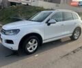Белый Фольксваген Туарег, объемом двигателя 2.46 л и пробегом 169 тыс. км за 25555 $, фото 6 на Automoto.ua