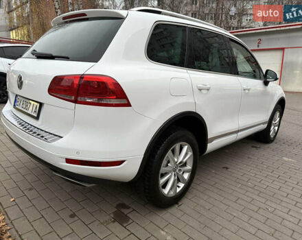 Белый Фольксваген Туарег, объемом двигателя 2.97 л и пробегом 246 тыс. км за 20800 $, фото 5 на Automoto.ua