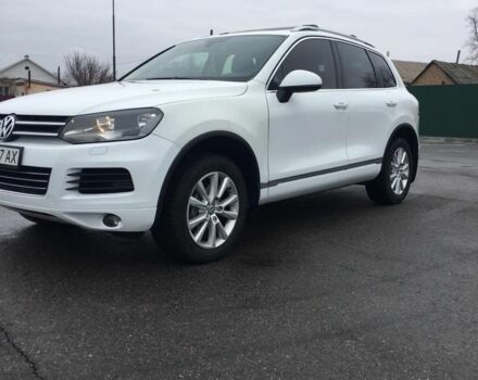 Белый Фольксваген Туарег, объемом двигателя 3 л и пробегом 330 тыс. км за 18000 $, фото 4 на Automoto.ua