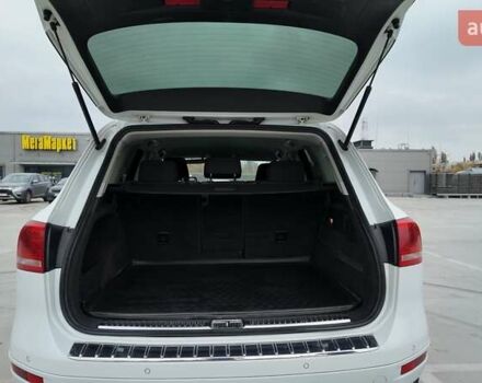 Белый Фольксваген Туарег, объемом двигателя 2.97 л и пробегом 238 тыс. км за 20990 $, фото 8 на Automoto.ua