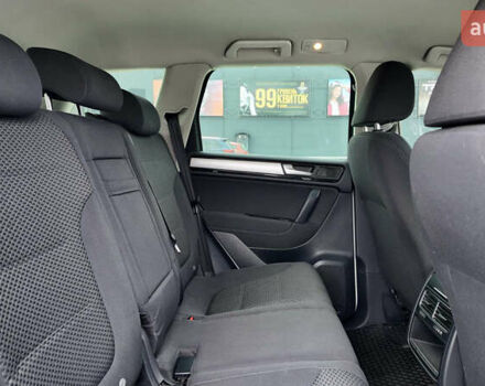 Белый Фольксваген Туарег, объемом двигателя 2.97 л и пробегом 238 тыс. км за 20990 $, фото 12 на Automoto.ua