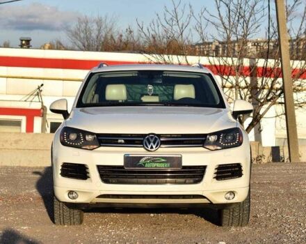 Белый Фольксваген Туарег, объемом двигателя 3 л и пробегом 227 тыс. км за 17850 $, фото 5 на Automoto.ua