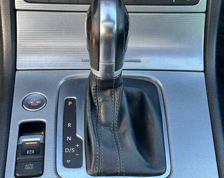 Белый Фольксваген Туарег, объемом двигателя 2.97 л и пробегом 242 тыс. км за 19999 $, фото 14 на Automoto.ua