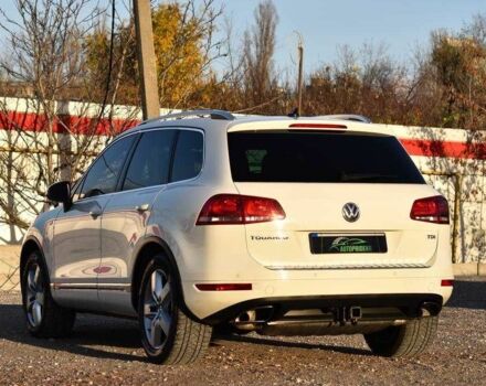 Белый Фольксваген Туарег, объемом двигателя 3 л и пробегом 227 тыс. км за 17850 $, фото 3 на Automoto.ua