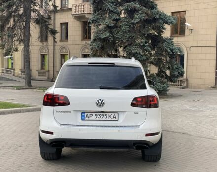 Білий Фольксваген Туарег, об'ємом двигуна 3 л та пробігом 235 тис. км за 14800 $, фото 7 на Automoto.ua