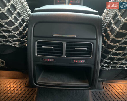 Белый Фольксваген Туарег, объемом двигателя 3 л и пробегом 330 тыс. км за 22000 $, фото 18 на Automoto.ua