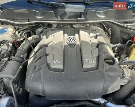 Білий Фольксваген Туарег, об'ємом двигуна 2.97 л та пробігом 248 тис. км за 20500 $, фото 12 на Automoto.ua