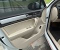 Белый Фольксваген Туарег, объемом двигателя 2.97 л и пробегом 237 тыс. км за 16300 $, фото 9 на Automoto.ua