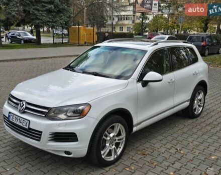 Белый Фольксваген Туарег, объемом двигателя 2.97 л и пробегом 290 тыс. км за 17500 $, фото 1 на Automoto.ua