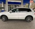 Белый Фольксваген Туарег, объемом двигателя 2.97 л и пробегом 209 тыс. км за 18000 $, фото 8 на Automoto.ua
