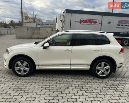 Белый Фольксваген Туарег, объемом двигателя 0 л и пробегом 150 тыс. км за 22500 $, фото 8 на Automoto.ua