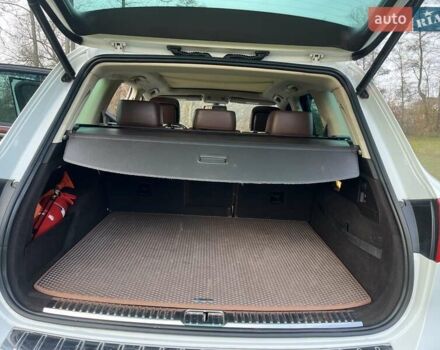 Білий Фольксваген Туарег, об'ємом двигуна 3.6 л та пробігом 272 тис. км за 17500 $, фото 9 на Automoto.ua