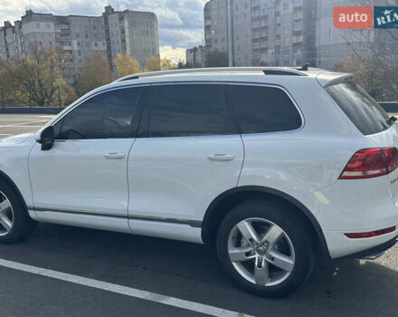 Белый Фольксваген Туарег, объемом двигателя 3 л и пробегом 175 тыс. км за 17500 $, фото 4 на Automoto.ua