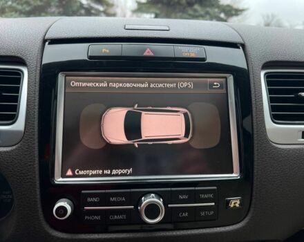 Белый Фольксваген Туарег, объемом двигателя 3 л и пробегом 228 тыс. км за 17500 $, фото 10 на Automoto.ua
