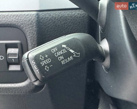 Белый Фольксваген Туарег, объемом двигателя 2.97 л и пробегом 209 тыс. км за 20500 $, фото 19 на Automoto.ua